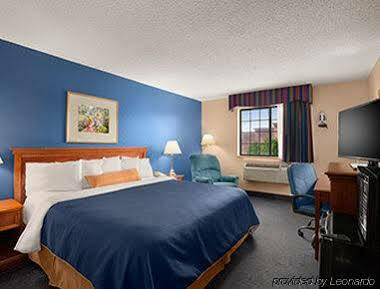 Days Inn By Wyndham Keene Nh Екстериор снимка